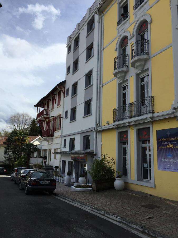 Le Petit Majestic Hotel Lourdes Bagian luar foto
